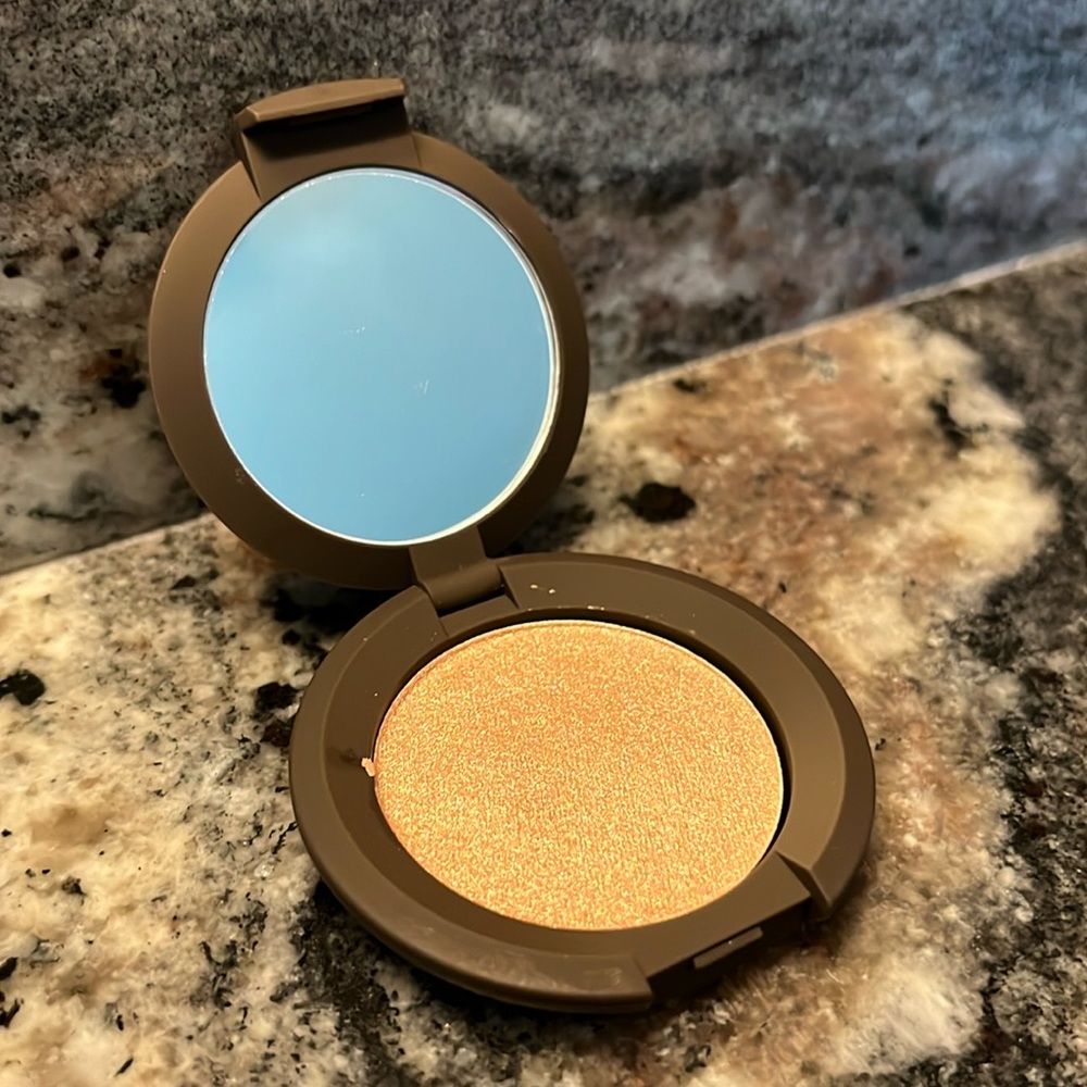 Becca Mini Highlighter in Opal